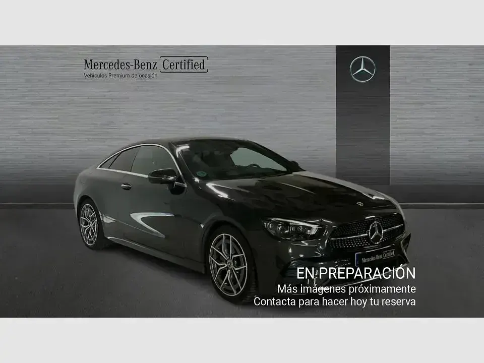 Usado Mercedes E220 194 CV (142 kW) 2021 Gris Coupe