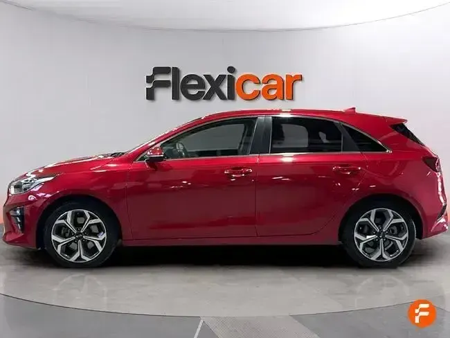 Usado Kia Ceed 120 CV (88 kW) 2019 Rojo Utilitario