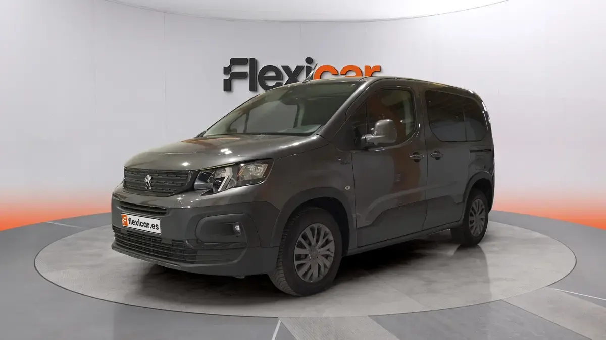 Usado Peugeot Rifter Allure 102 CV (75 kW) 2021 Gris Monovolumen