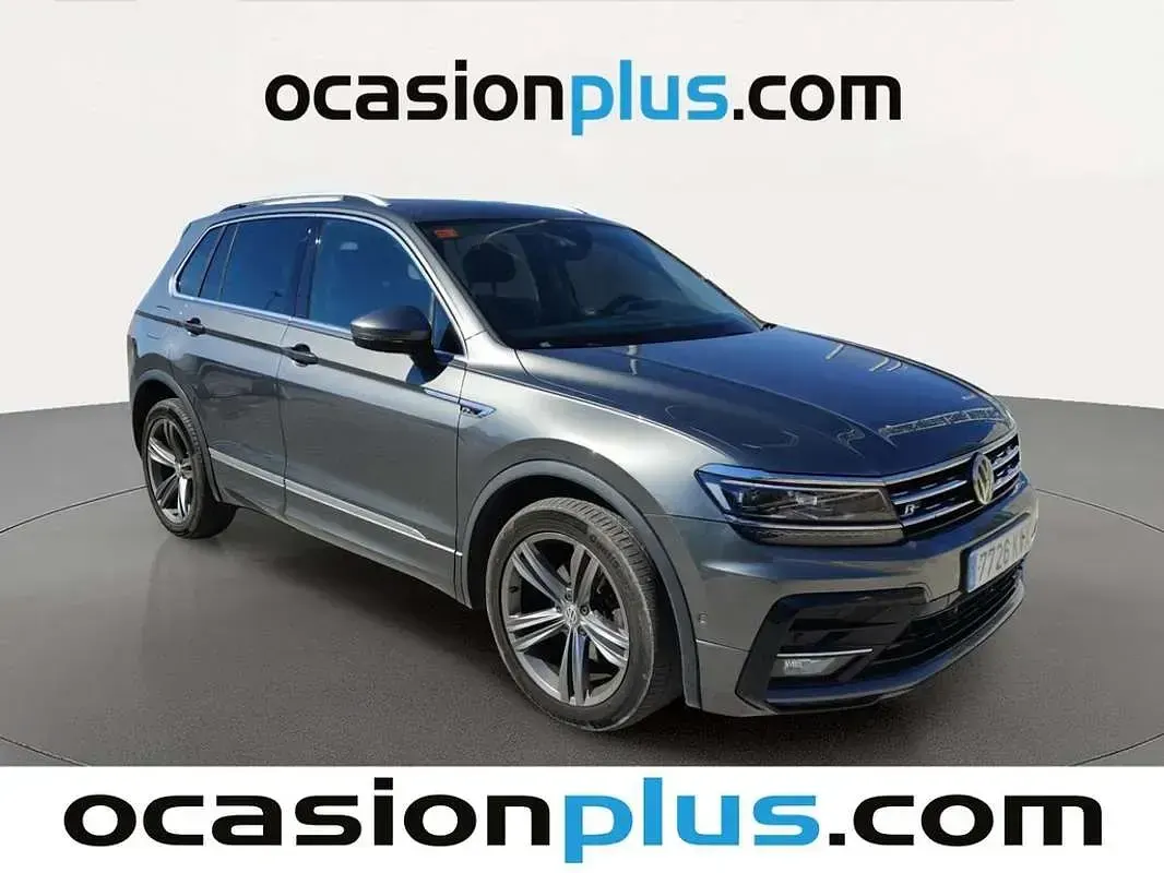 Usado VW Tiguan Sportline 150 CV (110 kW) 2019 Gris SUV