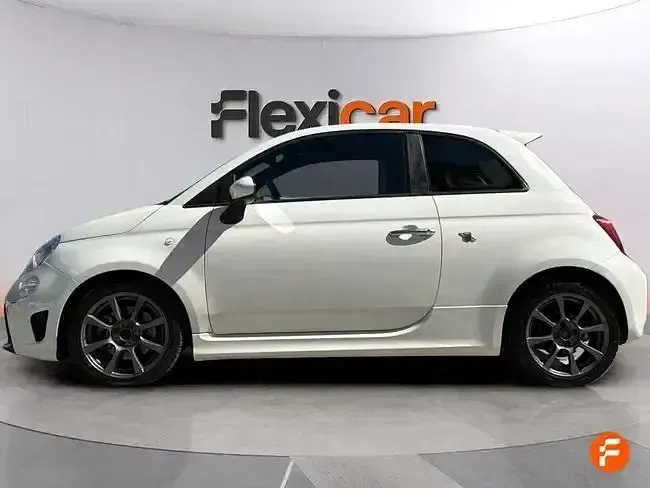 Usado Abarth 595 165 CV (121 kW) 2022 Blanco Utilitario