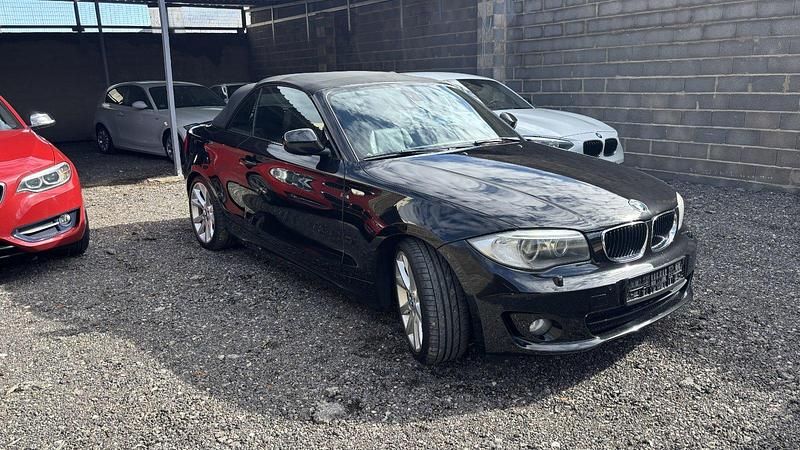 Usado BMW 118 M Sport 143 CV (105 kW) 2012 Negro Utilitario