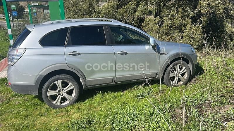 Usado Chevrolet Captiva LTZ 184 CV (135 kW) 2011 Gris / plata SUV