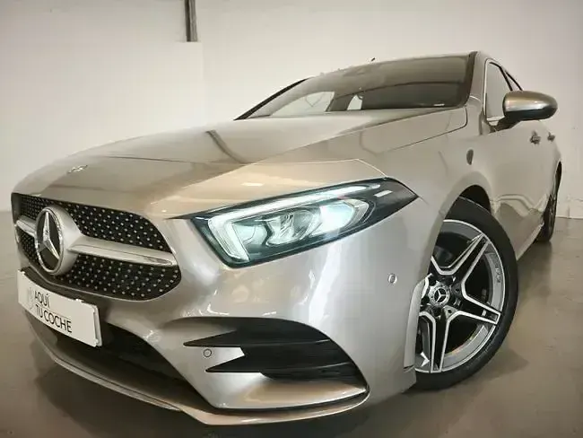 Usado Mercedes A180 116 HP (85 kW) 2021 Bege Sedan