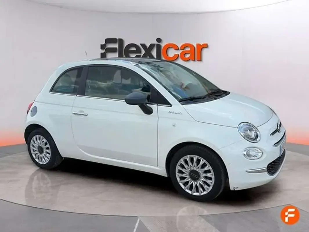 Usado Fiat 500 Dolcevita 71 CV (52 kW) 2023 Amarillo Berlina