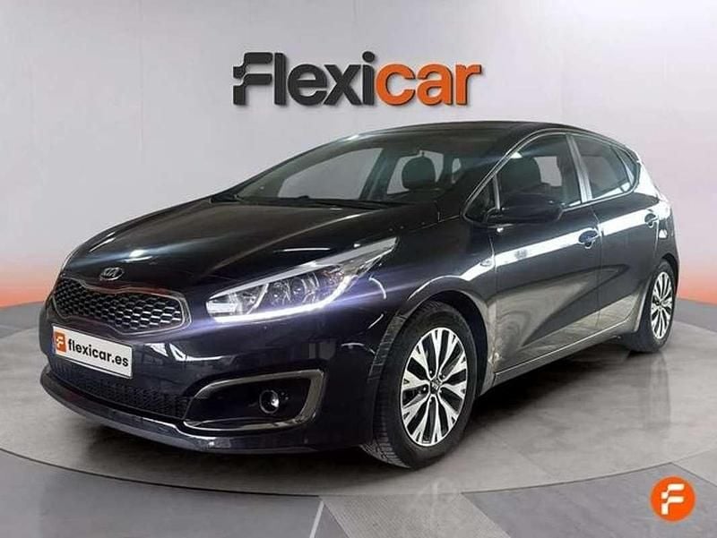 Usado Kia Ceed 101 CV (74 kW) 2017 Negro Utilitario