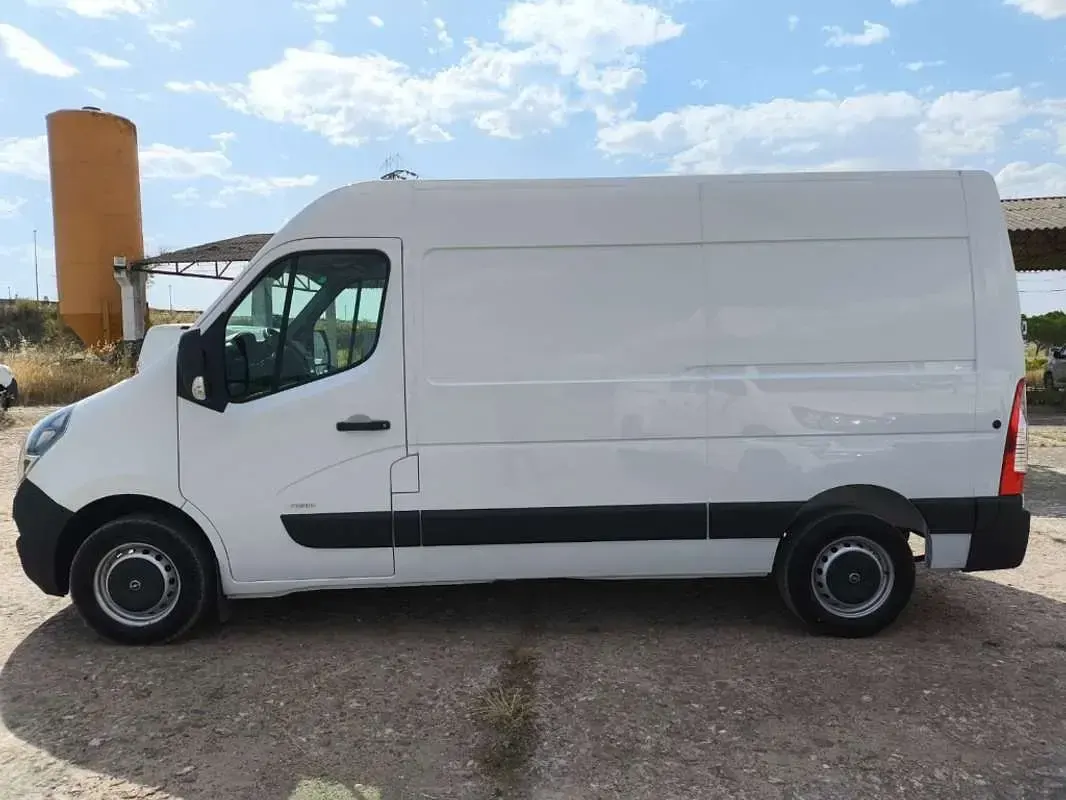 Usado Opel Movano 136 CV (100 kW) 2021 Blanco Van