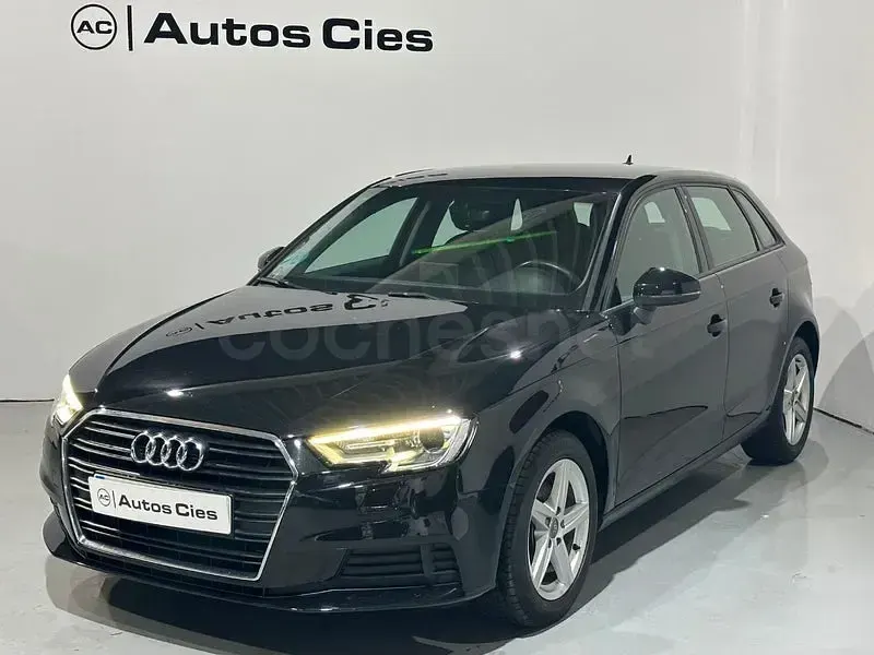 Usado Audi A3 150 CV (110 kW) 2019 Negro Berlina
