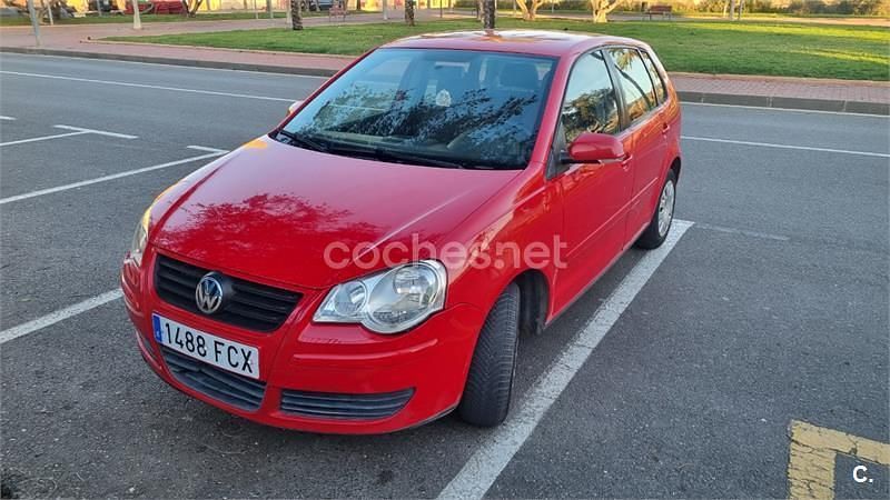 Usado VW Polo Highline 100 CV (73 kW) 2006 Rojo Utilitario