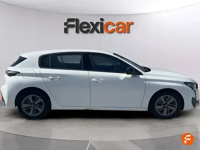 Usado Peugeot 308 Active 130 CV (95 kW) 2022 Blanco Berlina