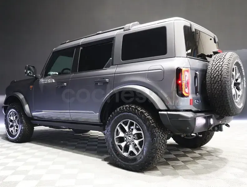 Usado Ford Bronco 335 HP (246 kW) 2024 Cinzento SUV