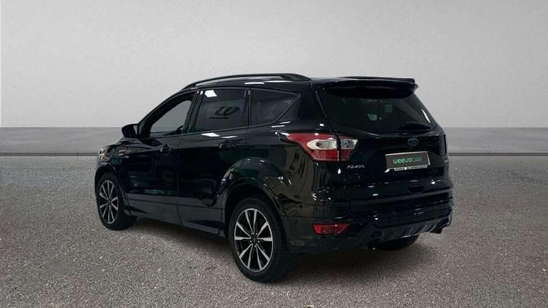 Usado Ford Kuga ST-Line 150 CV (110 kW) 2018 Negro SUV
