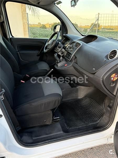 Usado Renault Kangoo 75 CV (55 kW) 2021 Blanco Monovolumen