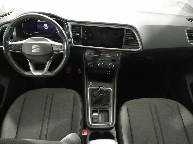 Usado Seat Ateca Style 150 CV (110 kW) 2021 Gris / plata SUV