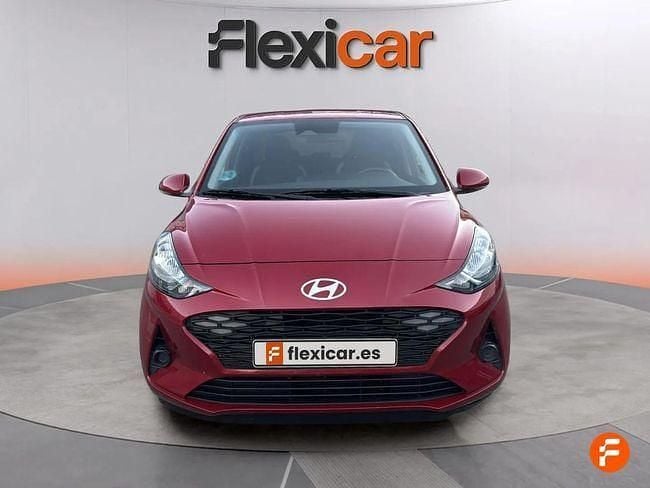Usado Hyundai i10 67 CV (49 kW) 2024 Rojo Utilitario