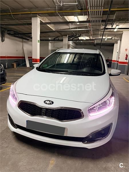 Usado Kia Ceed Sportswagon 136 CV (100 kW) 2017 Blanco Familiar