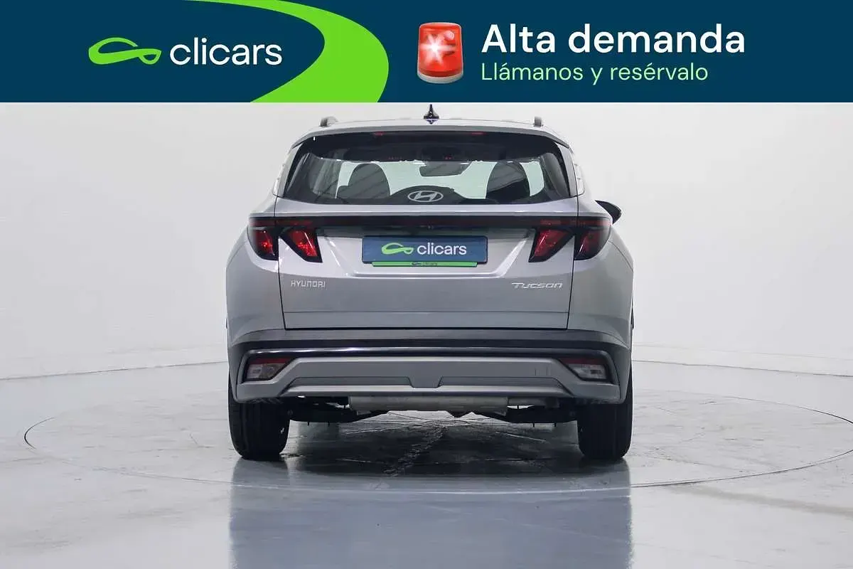Usado Hyundai Tucson 160 CV (117 kW) 2025 Plateado SUV