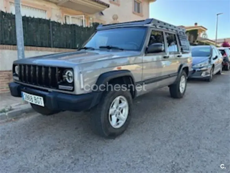 Usado Jeep Cherokee Sport 115 CV (84 kW) 1999 Marrón SUV