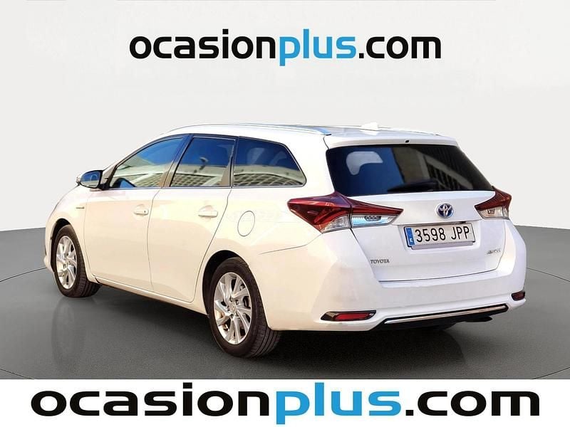 Usado Toyota Auris Active 136 CV (100 kW) 2016 Blanco Familiar
