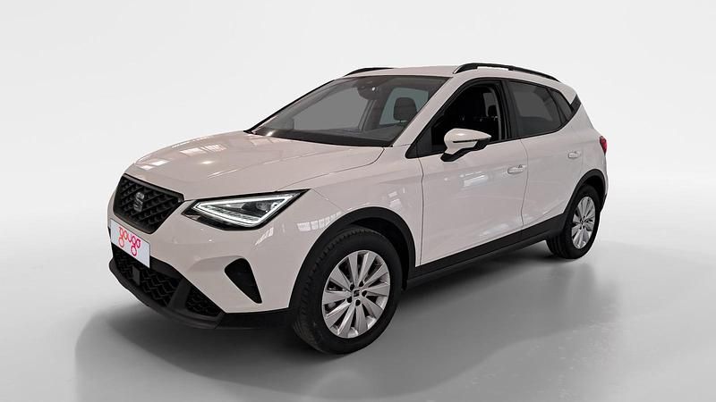 Usado Seat Arona Style 110 CV (80 kW) 2022 Blanco SUV