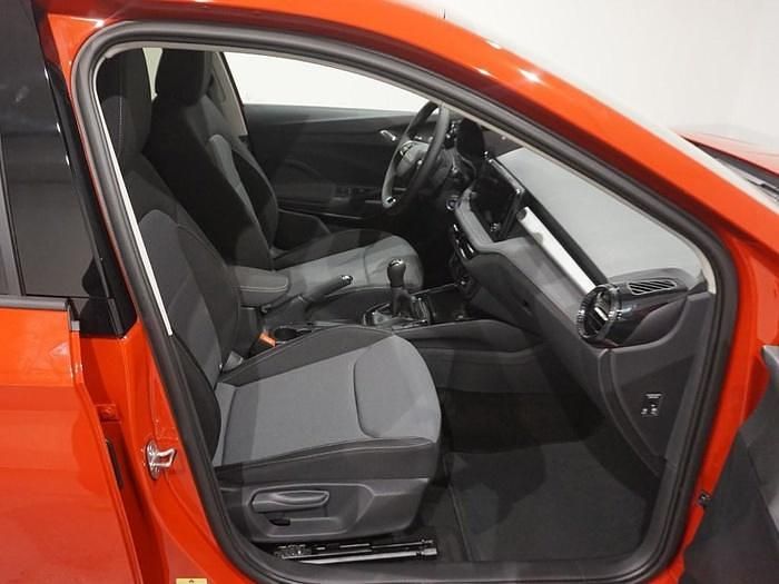 Nuevo Skoda Fabia Selection 95 CV (69 kW) 2025 Rojo