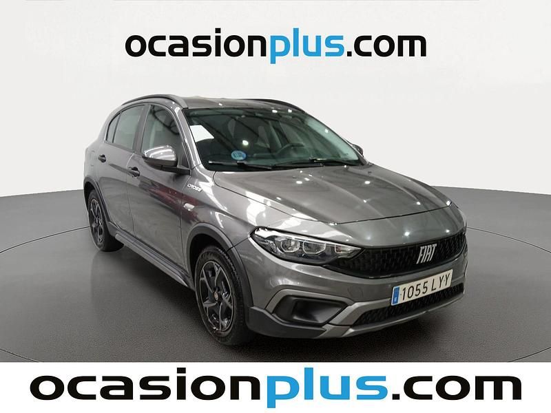 Usado Fiat Tipo Cross 131 CV (96 kW) 2022 Gris Utilitario