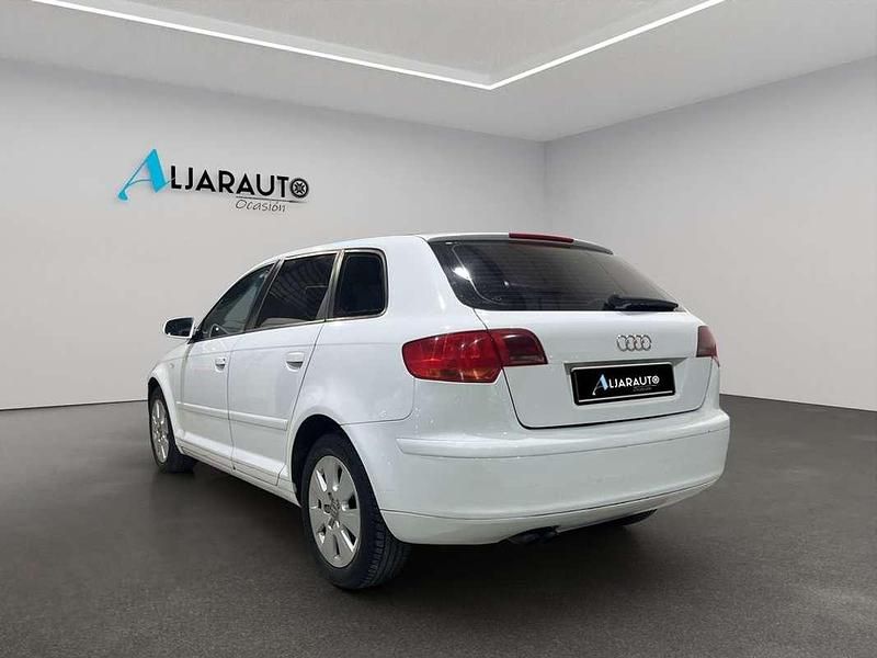 Usado Audi A3 Sportback Ambiente 105 CV (77 kW) 2008 Blanco Utilitario