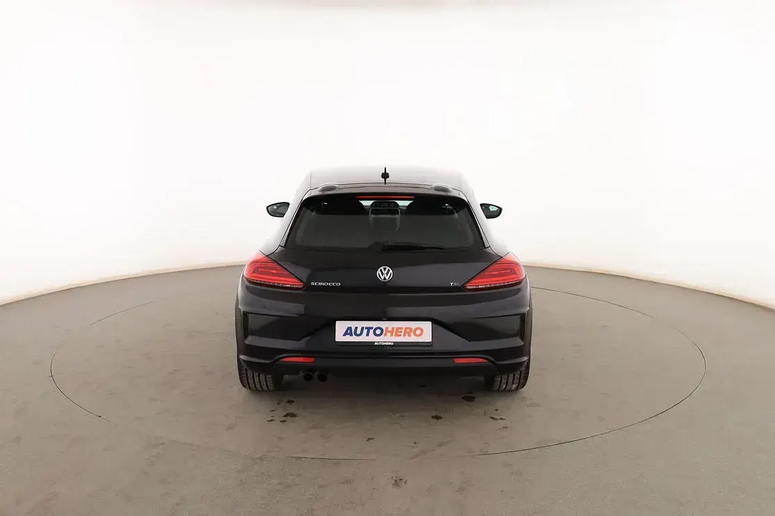 Usado VW Scirocco R-line BlueMotion 125 CV (91 kW) 2017 Negro Coupe