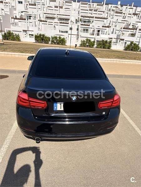 Usado BMW 318 150 CV (110 kW) 2017 Negro Berlina