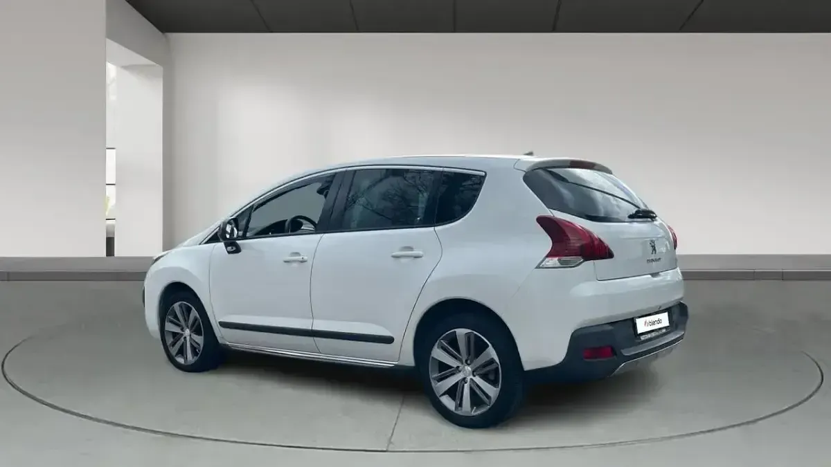Usado Peugeot 3008 Allure 115 CV (84 kW) 2013 Blanco Familiar