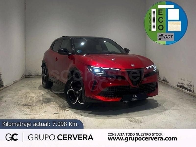 Usado Alfa Romeo Junior Edizione Speciale 145 CV (106 kW) 2024 Rojo SUV