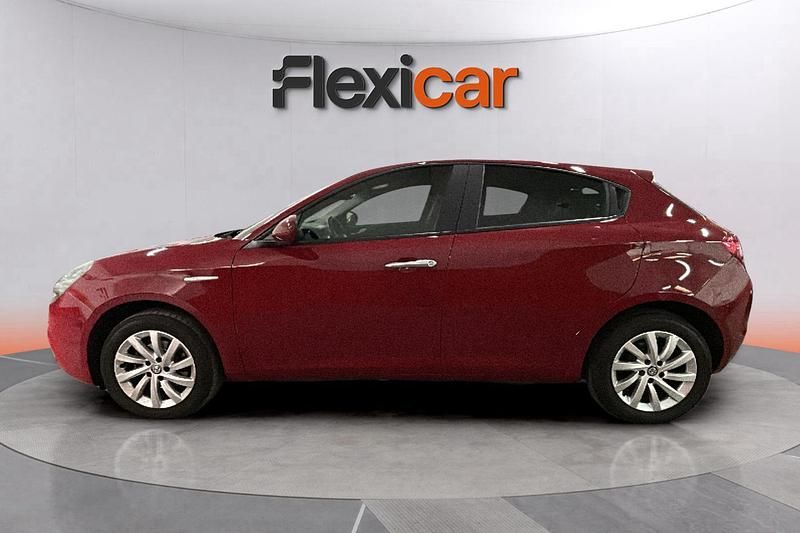 Usado Alfa Romeo Giulietta 120 CV (88 kW) 2017 Rojo Utilitario