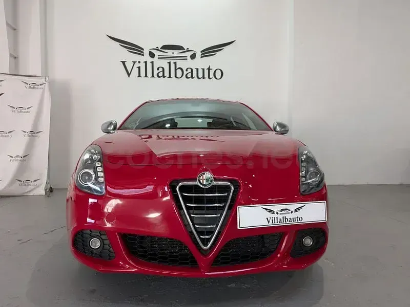 Usado Alfa Romeo Giulietta Distinctive 170 CV (125 kW) 2012 Rojo Utilitario