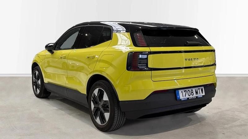 Usado Volvo EX30 Plus 200 kW (272 HP) 2024 SUV