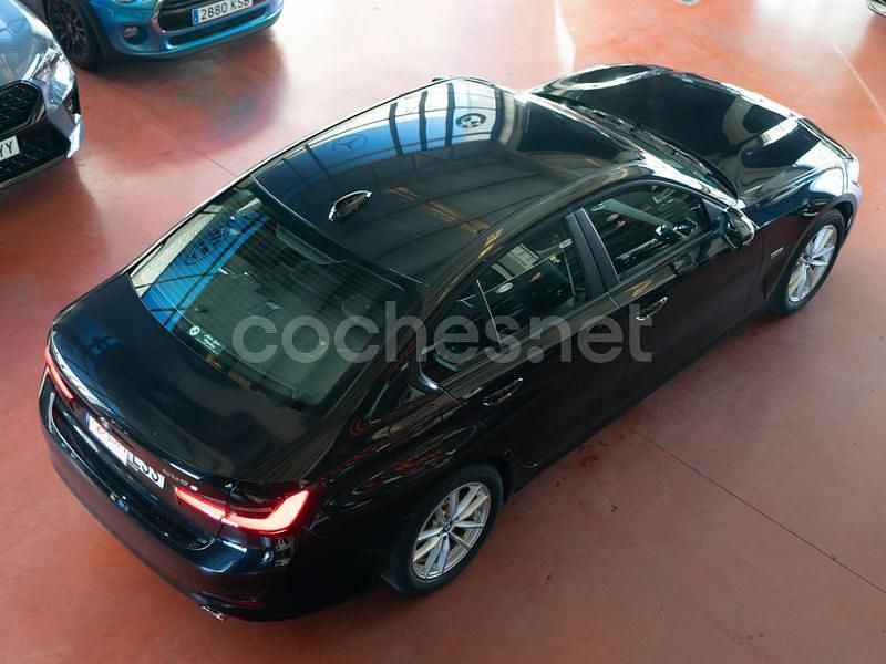 Usado BMW 320e Sport Line 204 CV (150 kW) 2021 Negro Berlina