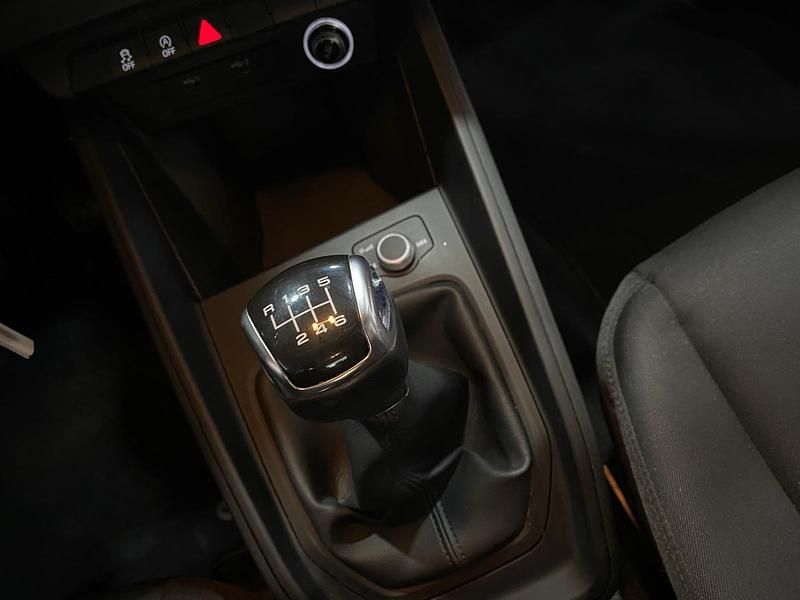 Usado Audi A1 Sportback Advanced 116 CV (85 kW) 2019 Rojo Utilitario