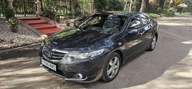 Negro Usado 2014 Honda Accord Executive Berlina | 10.800 € - Imagen 1/4