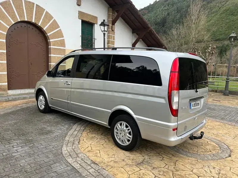 Usado Mercedes Viano 116 CV (85 kW) 2008 Gris / plata Monovolumen