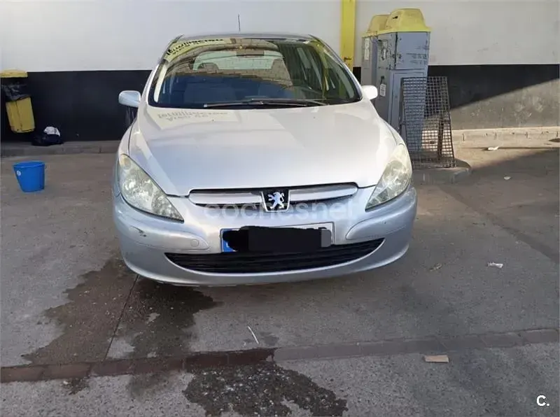 Usado Peugeot 307 110 CV (80 kW) 2003 Gris / plata Berlina