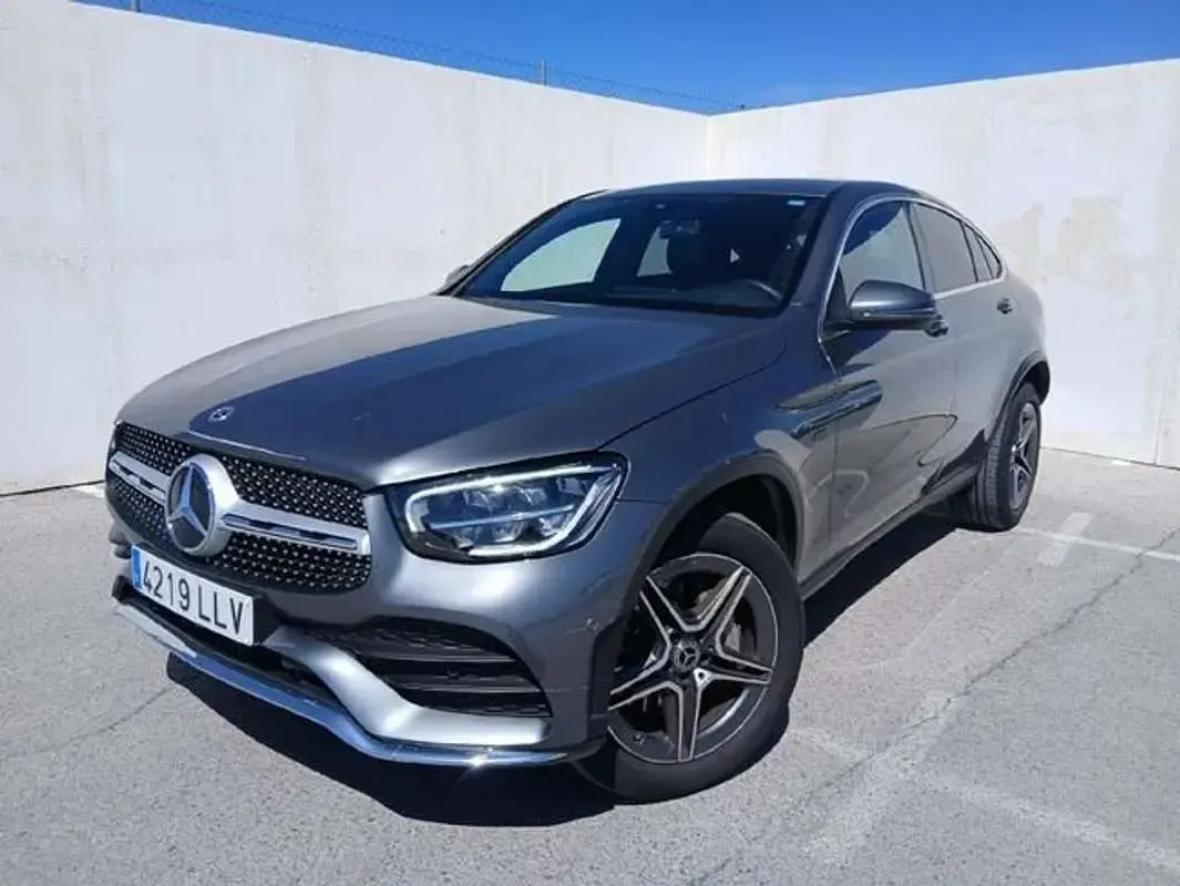 Usado Mercedes GLC300e 313 CV (230 kW) 2020 Gris Coupe
