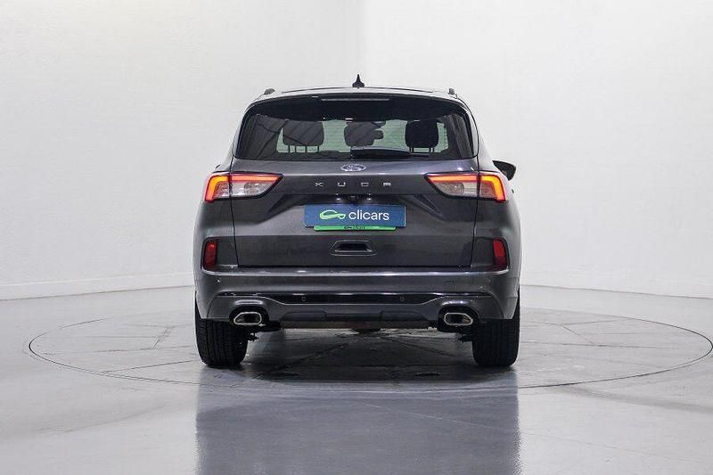 Usado Ford Kuga ST-Line 150 CV (110 kW) 2022 Gris SUV