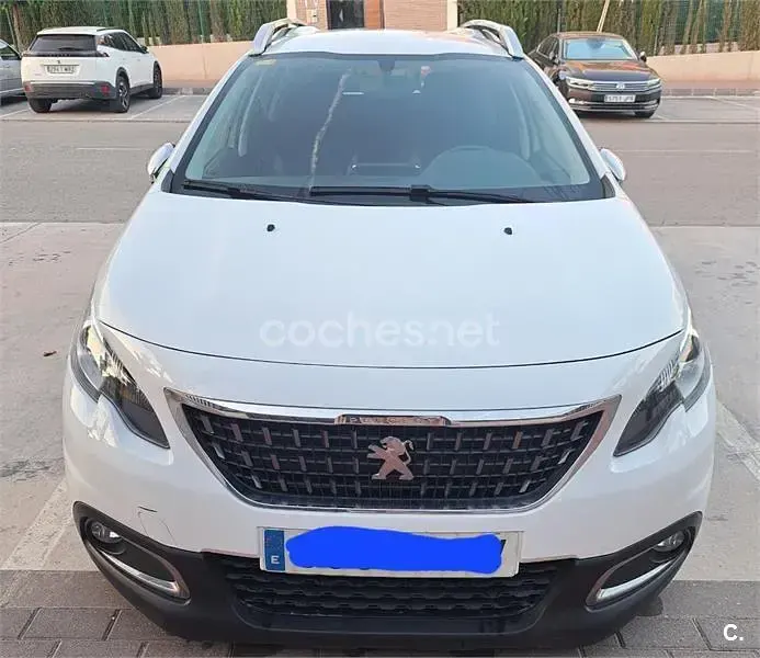 Usado Peugeot 2008 Style 82 CV (60 kW) 2018 Blanco SUV