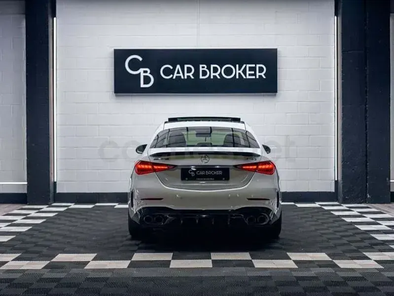 Usado Mercedes C43 AMG 408 CV (300 kW) 2023 Blanco Berlina