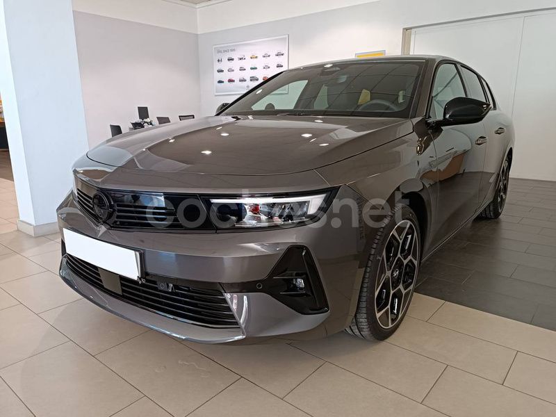 Gris Usado 2024 Opel Astra S Familiar | 19.900 € (Un poco caro) - Imagen 1/4
