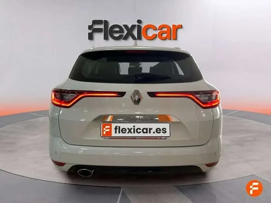 Usado Renault Mégane GrandTour Zen 131 CV (96 kW) 2017 Blanco Familiar