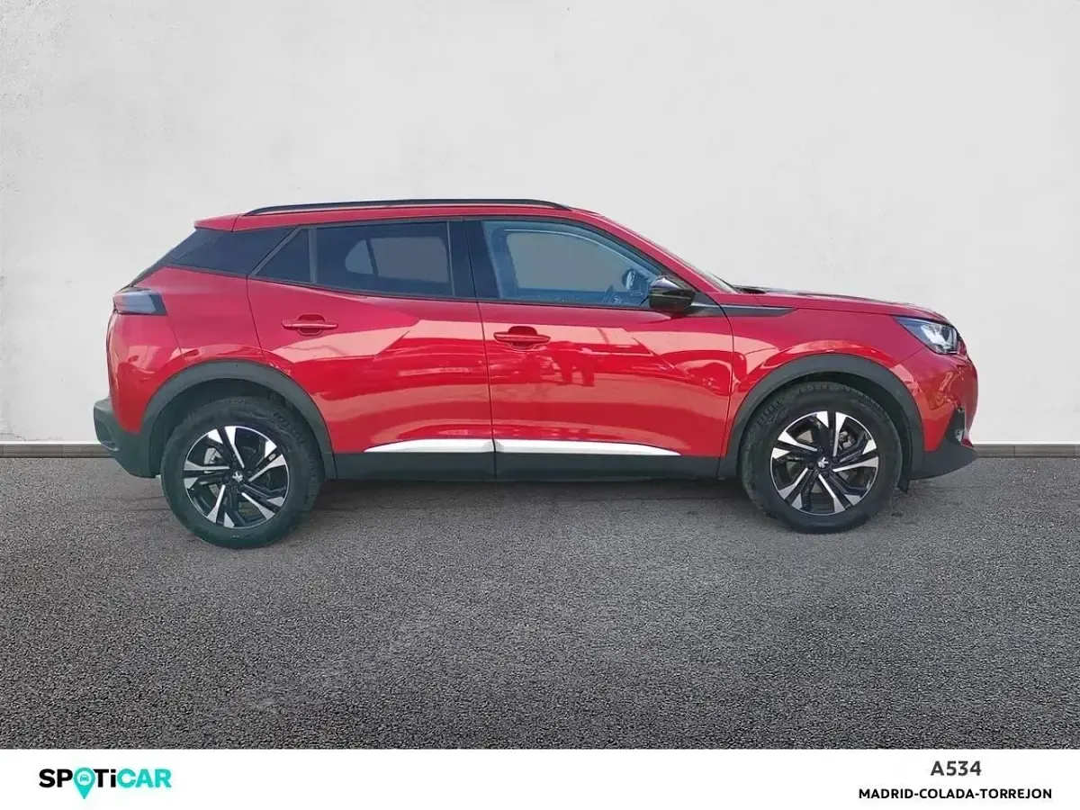 Usado Peugeot 2008 Allure 130 CV (95 kW) 2022 Rojo SUV