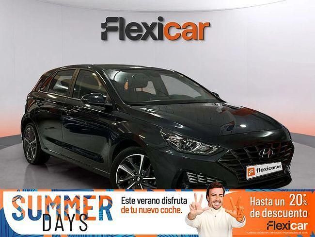Gris Usado 2025 Hyundai i30 Berlina | 17.490 € (Super precio) - Imagen 1/4