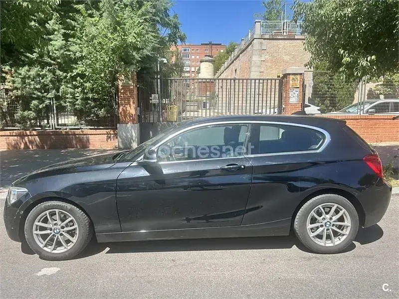 Usado BMW 118 143 CV (105 kW) 2013 Negro Utilitario