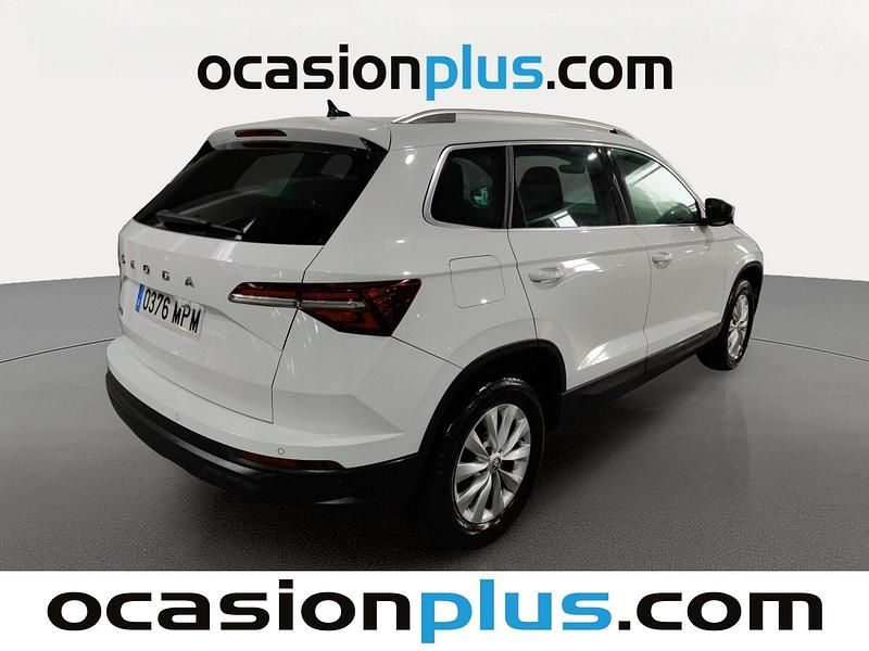 Usado Skoda Karoq Selection 115 CV (84 kW) 2024 Blanco SUV
