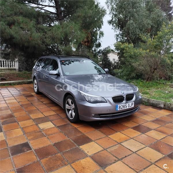 Gris / plata Usado 2008 BMW 530 Familiar | 8000 € (Precio justo) - Imagen 1/4